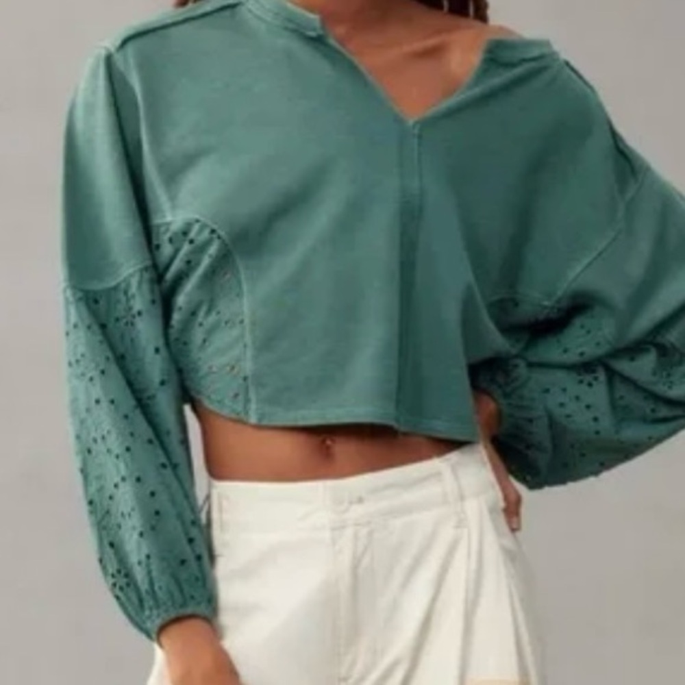 🐢Anthropologie Pilcrow Batwing Eyelet sweatshirt.